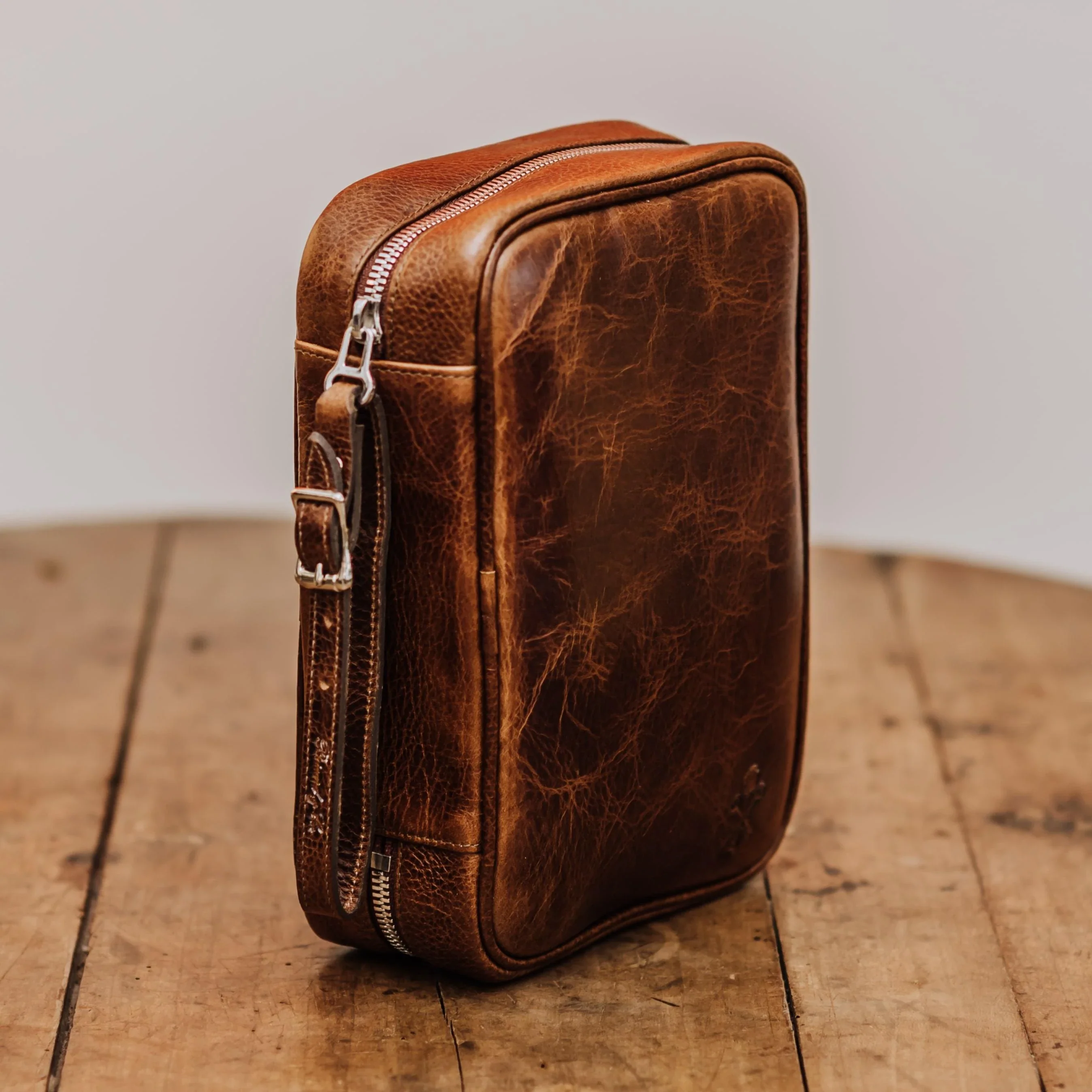 Custom Havana Leather Cigar Travel Case in Antique Saddle - Image 5