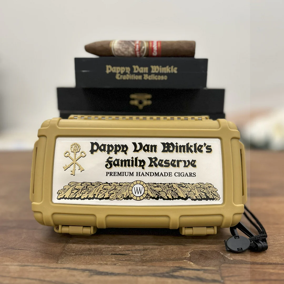 Family Reserve 10-Count Travel Humidor - Image 5