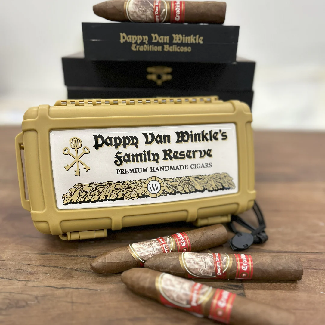Family Reserve 10-Count Travel Humidor - Image 7