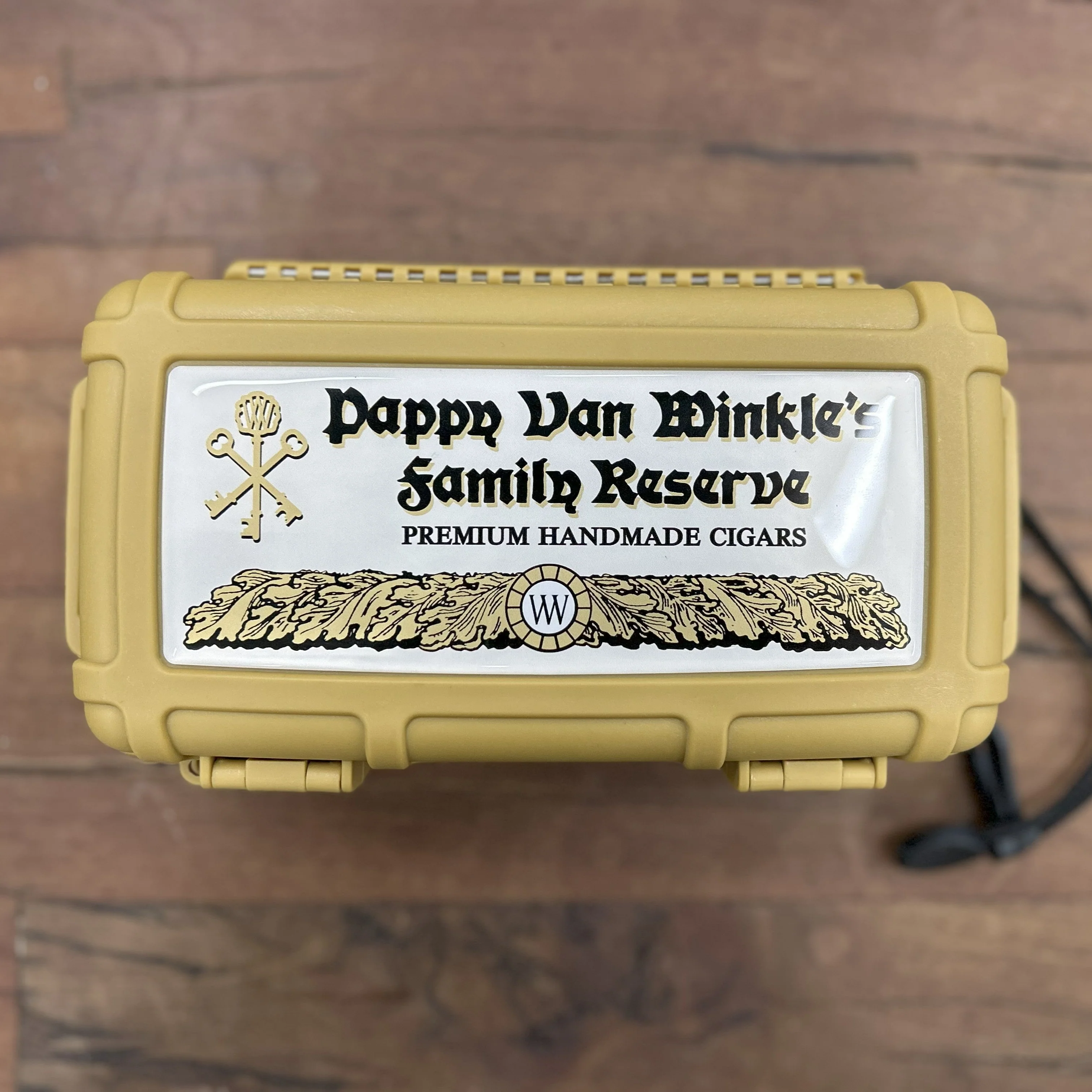 Family Reserve 10-Count Travel Humidor - Image 8